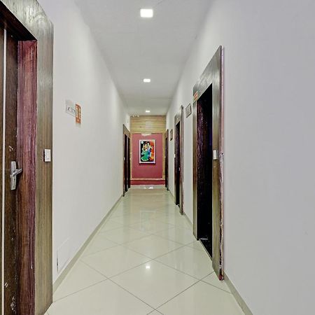Oyo 11649 Hotel Mahima 甘地讷格尔 外观 照片