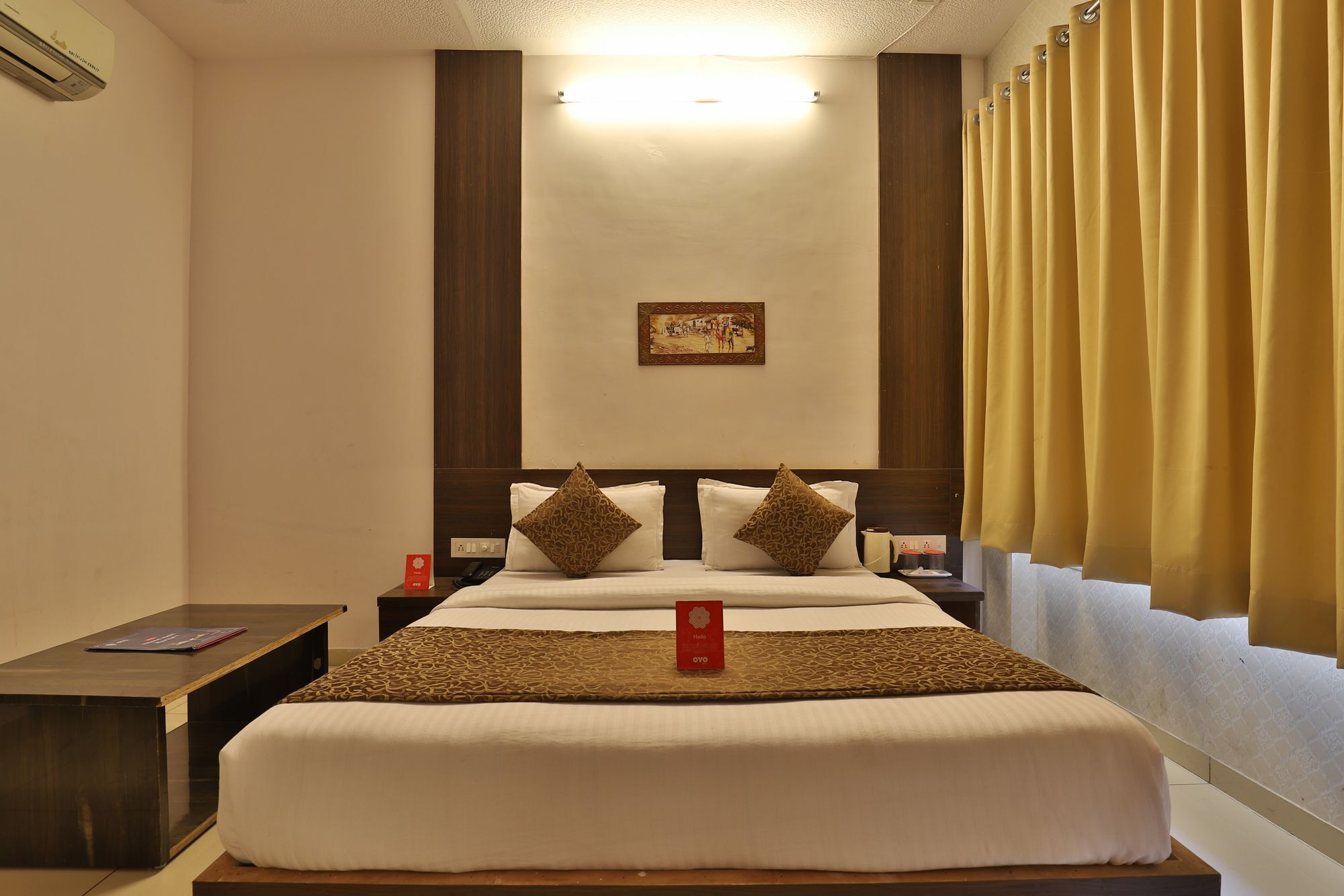 Oyo 11649 Hotel Mahima 甘地讷格尔 外观 照片