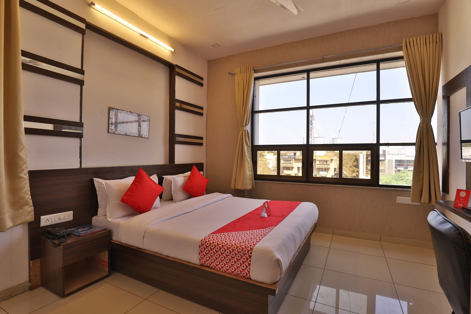 Oyo 11649 Hotel Mahima 甘地讷格尔 外观 照片