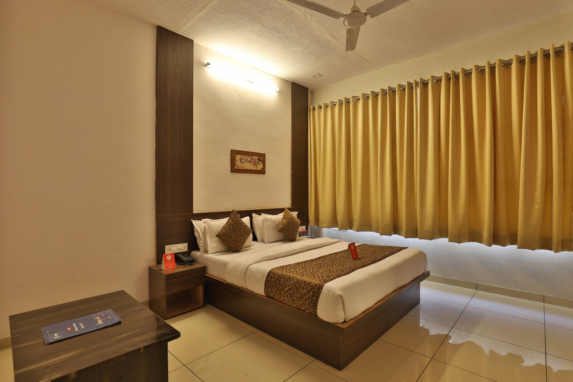 Oyo 11649 Hotel Mahima 甘地讷格尔 外观 照片